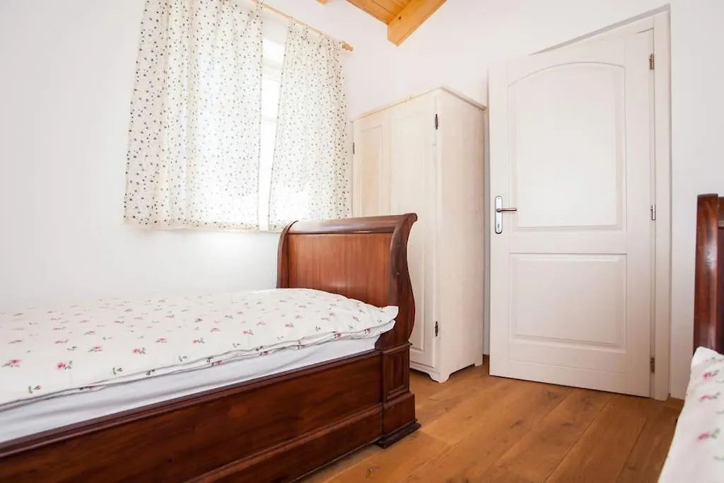 Villa Nika ポレッチ